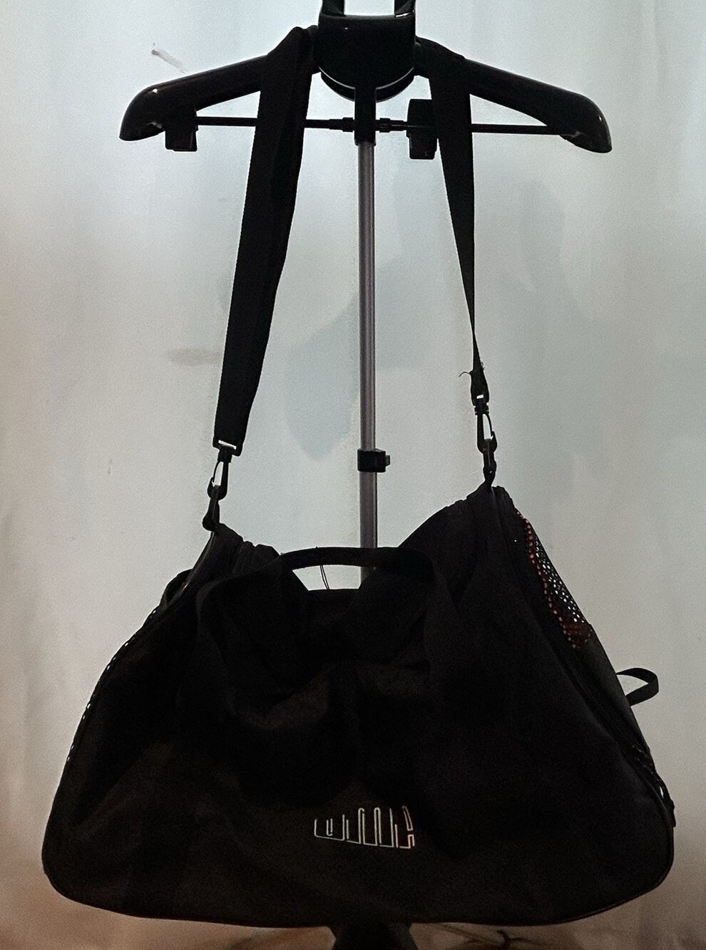 Puma Duffel Bag 20x12x10 - Picture 1 of 6